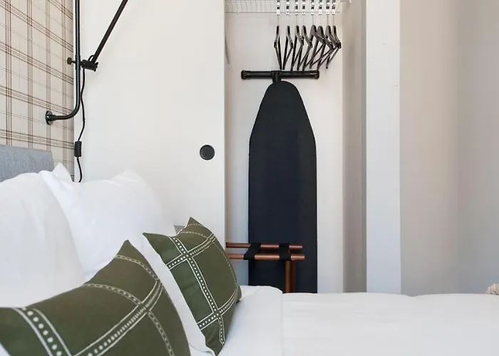 The Plymouth Classic Suites By Sonder Chicago