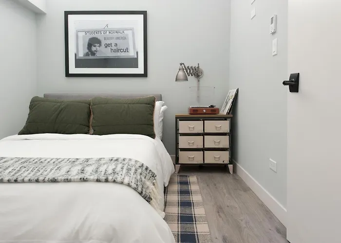 The Plymouth Classic Suites By Sonder