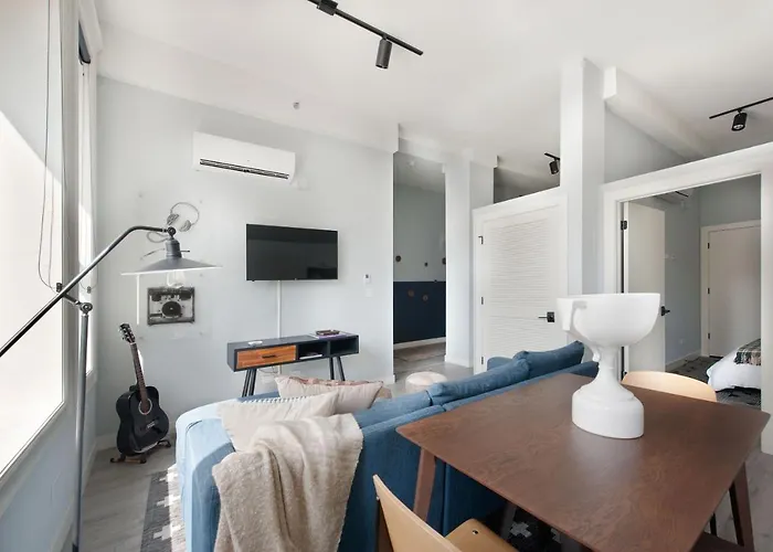 The Plymouth Classic Suites By Sonder