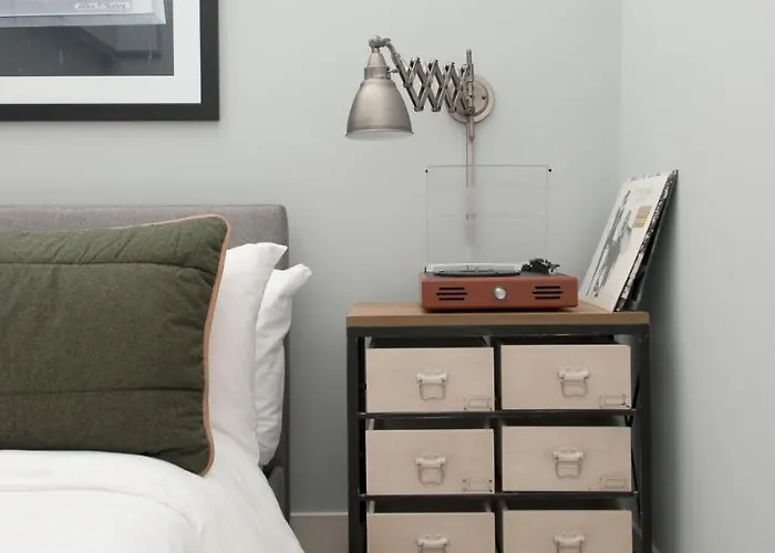 The Plymouth Classic Suites By Sonder Chicago