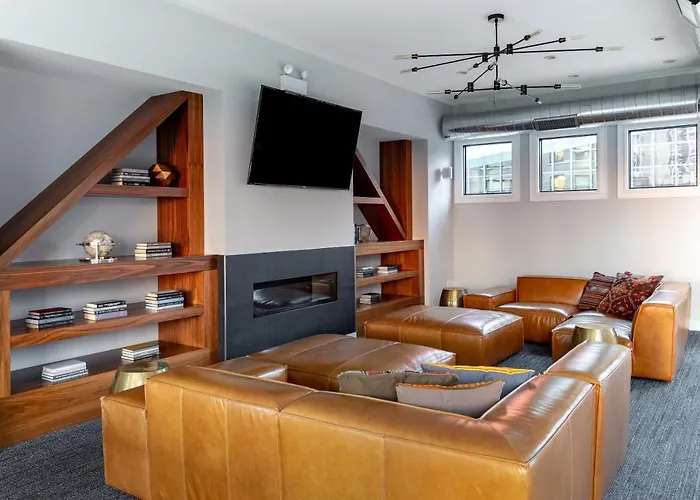 The Plymouth Classic Suites By Sonder