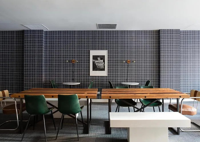 The Plymouth Classic Suites By Sonder Chicago